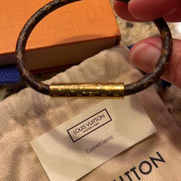 Authentic Louis Vuitton LV Confidential Bracelet with Box and Bag. - Picture 2 of 4